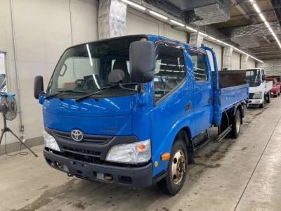 Toyota DYNA  с аукциона в Японии