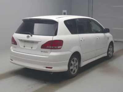 Toyota IPSUM  с аукциона в Японии