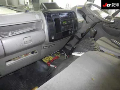 Toyota DYNA  с аукциона в Японии