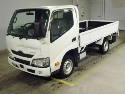 Toyota DYNA  с аукциона в Японии