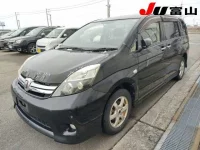 Toyota ISIS лот № 1061 оценка R  с аукциона в Японии 3