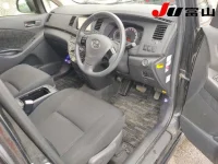 Toyota ISIS лот № 1061 оценка R  с аукциона в Японии 5