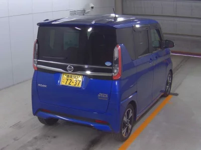 Nissan ROOX  с аукциона в Японии