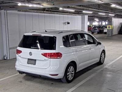 Volkswagen GOLF TOURAN  с аукциона в Японии