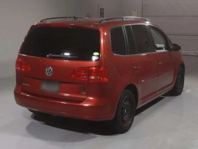 Volkswagen GOLF TOURAN  с аукциона в Японии