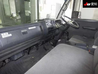 Mazda TITAN  с аукциона в Японии