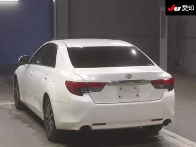 Toyota MARK X  с аукциона в Японии