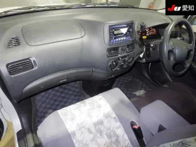 Toyota RAUM  с аукциона в Японии