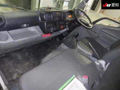 Hino DUTRO  с аукциона в Японии