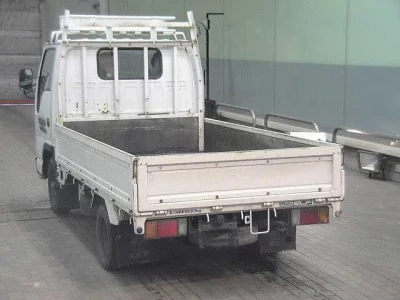 Isuzu ELF  с аукциона в Японии