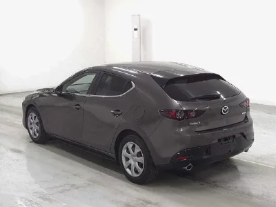 Mazda MAZDA3  с аукциона в Японии