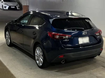 Mazda AXELA  с аукциона в Японии