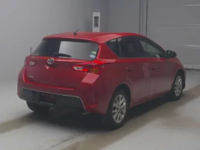 Toyota AURIS  с аукциона в Японии