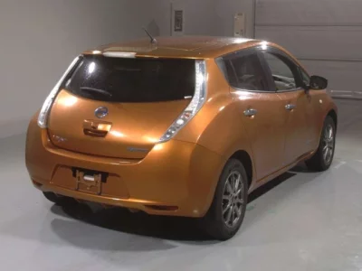 Nissan LEAF  с аукциона в Японии