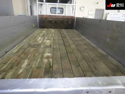 Toyota DYNA  с аукциона в Японии