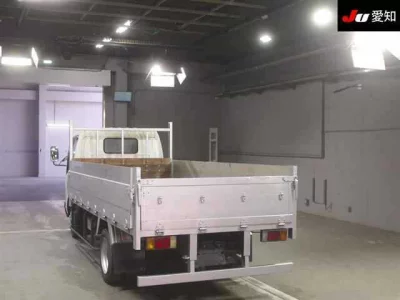 Toyota DYNA  с аукциона в Японии