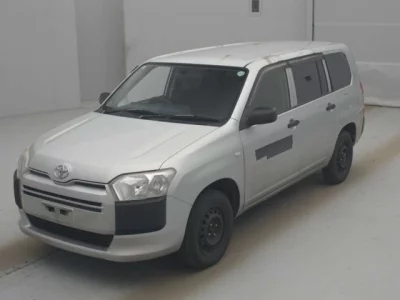 Toyota SUCCEED  с аукциона в Японии