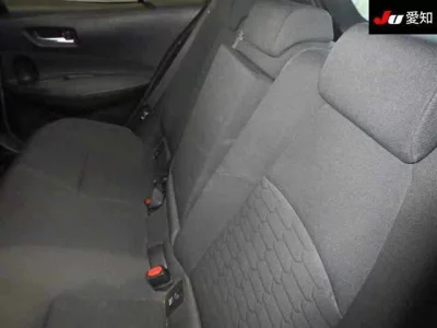 Toyota COROLLA SPORT  с аукциона в Японии