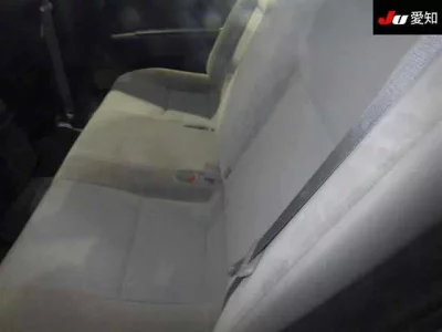 Toyota COROLLA AXIO  с аукциона в Японии