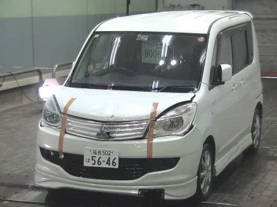 Mitsubishi DELICA D2