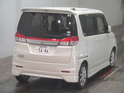 Mitsubishi DELICA D2