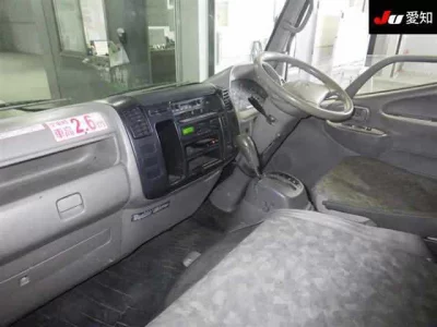 Toyota DYNA  с аукциона в Японии