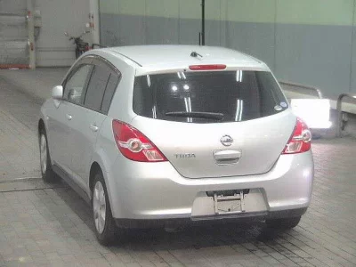 Nissan TIIDA