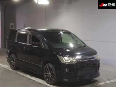 Mitsubishi DELICA D5