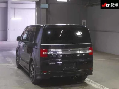 Mitsubishi DELICA D5