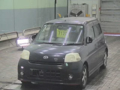 Daihatsu Esse