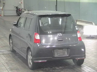 Daihatsu Esse