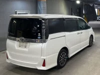 Toyota VOXY лот № 3008 оценка R  с аукциона в Японии 4