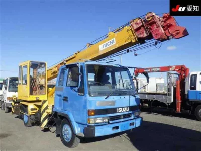 Isuzu TRUCK
