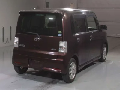 Toyota PIXIS SPACE
