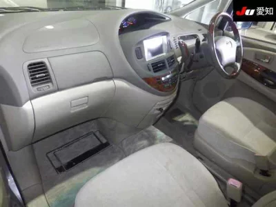 Toyota ESTIMA  с аукциона в Японии