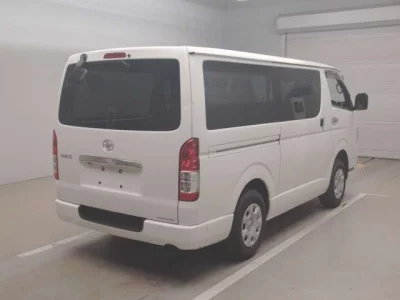 Toyota HIACE VAN  с аукциона в Японии