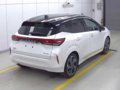 Nissan AURA  с аукциона в Японии