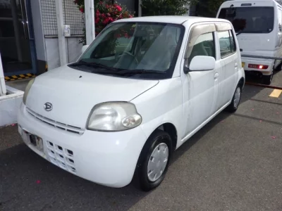 Daihatsu Esse