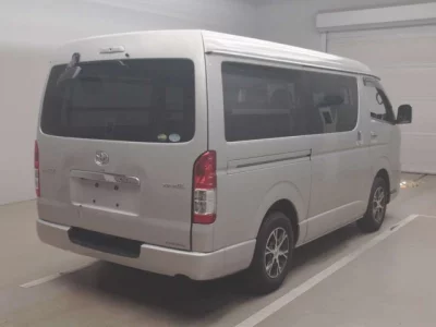 Toyota HIACE VAN  с аукциона в Японии