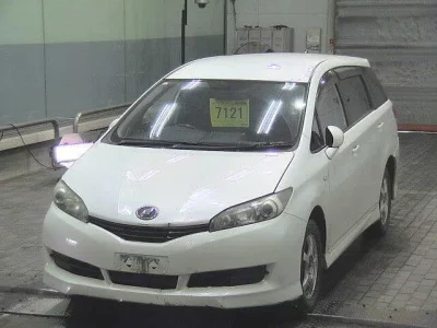 Toyota WISH  с аукциона в Японии