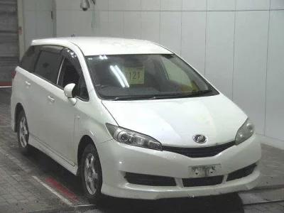 Toyota WISH  с аукциона в Японии