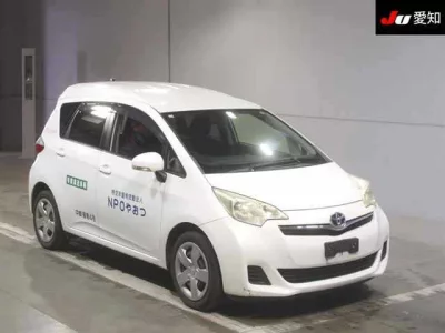 Toyota RACTIS  с аукциона в Японии