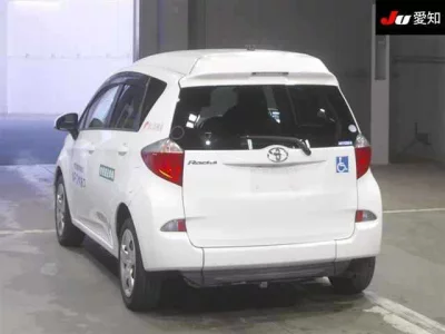 Toyota RACTIS  с аукциона в Японии