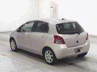 Toyota VITZ лот № 6046 оценка 3.5  с аукциона в Японии 1