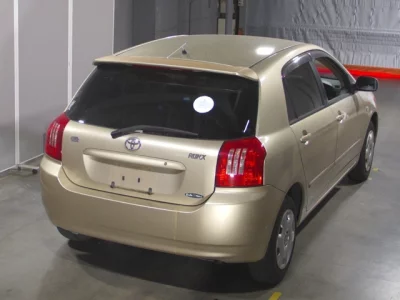 Toyota COROLLA RUNX  с аукциона в Японии