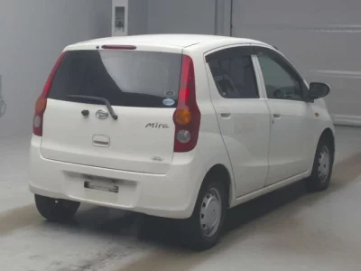 Daihatsu MIRA  с аукциона в Японии