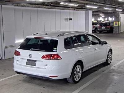 Volkswagen GOLF VARIANT