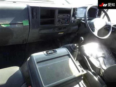 Isuzu FORWARD  с аукциона в Японии