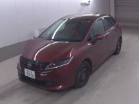Nissan NOTE лот № 8002 оценка R  с аукциона в Японии 2