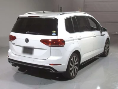 Volkswagen GOLF TOURAN